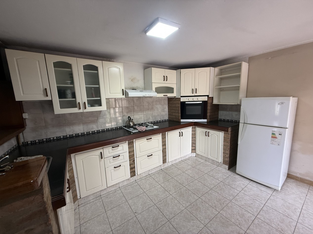 OPORTUNIDAD DE INVERSION ! CASA EN VENTA CON EXCELENTE POTENCIAL DE RENTA