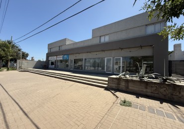 IMPORTANTE LOCALES EN ALQUILER !  GRAN OPORTUNIDAD!  EXCELENTE UBICACION 